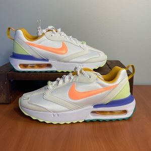 Nike Air Max Dawn New without Tags 
Women's Shoes size 8